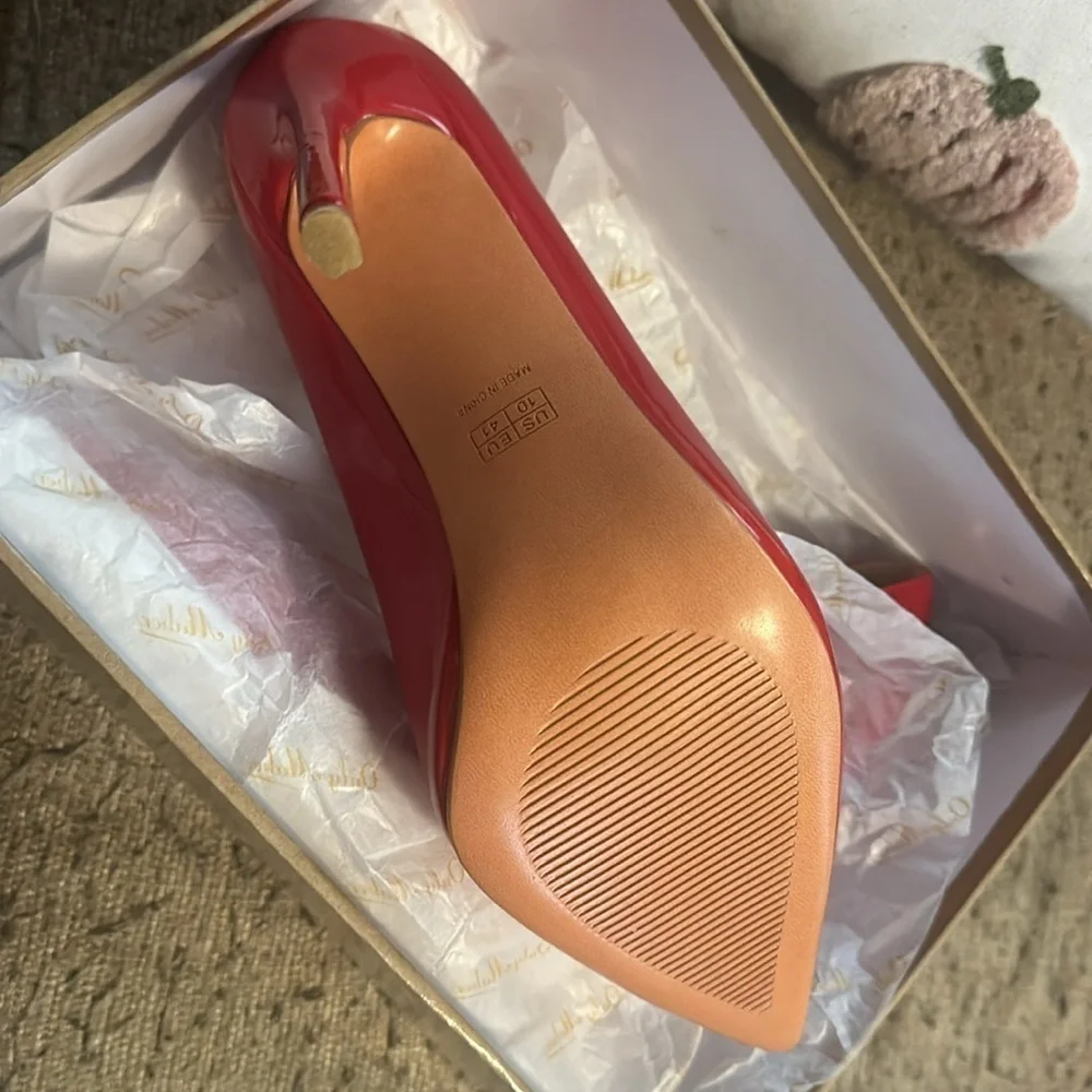 Women’s Paten leather red heels Sz 10, worn once for phot shoot